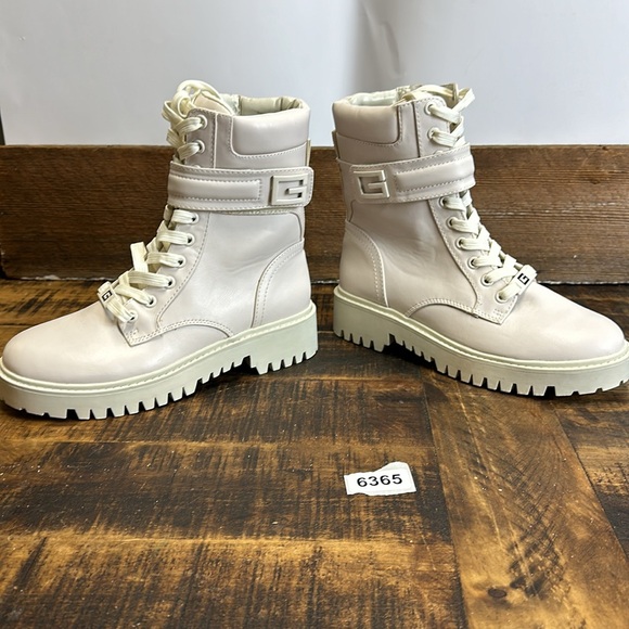 Guess combat boots 6-1/2 medium 8”tall great preowned condition - Picture 5 of 7